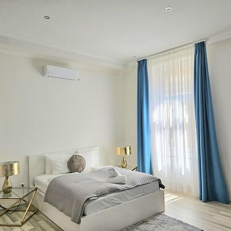 Designer Downtown Gem Leilighet Budapest Eksteriør bilde