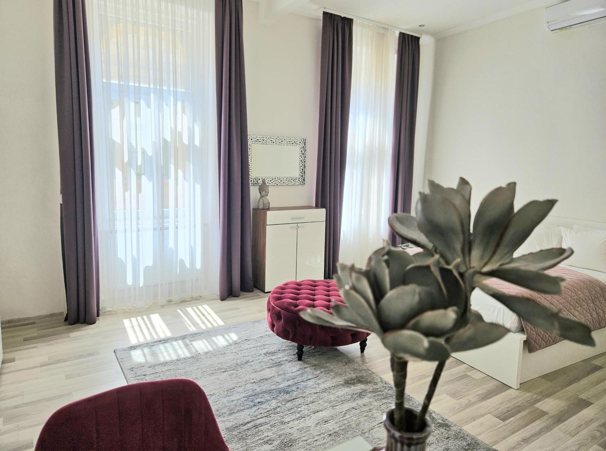 Designer Downtown Gem Leilighet Budapest Eksteriør bilde