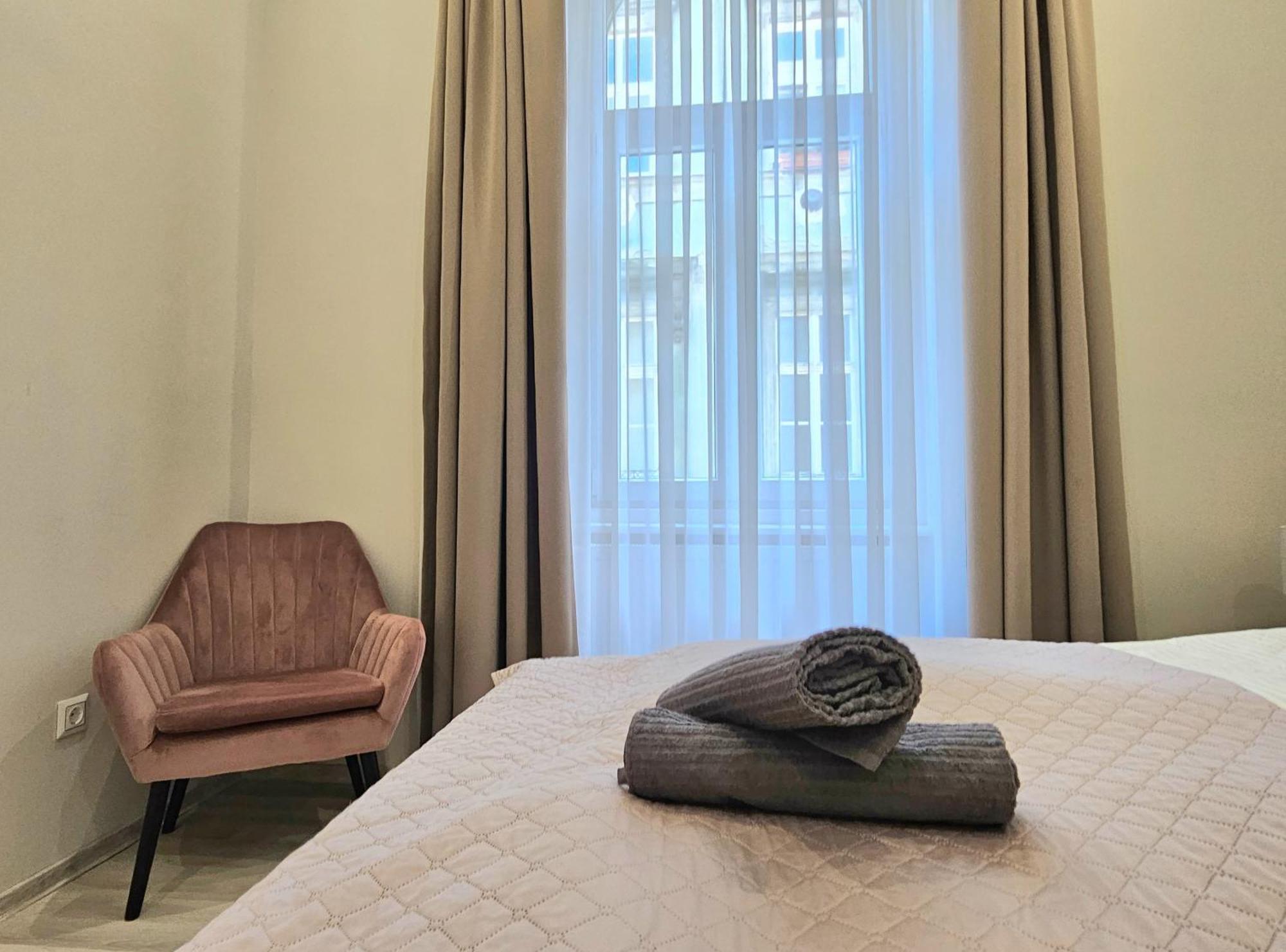 Designer Downtown Gem Leilighet Budapest Eksteriør bilde