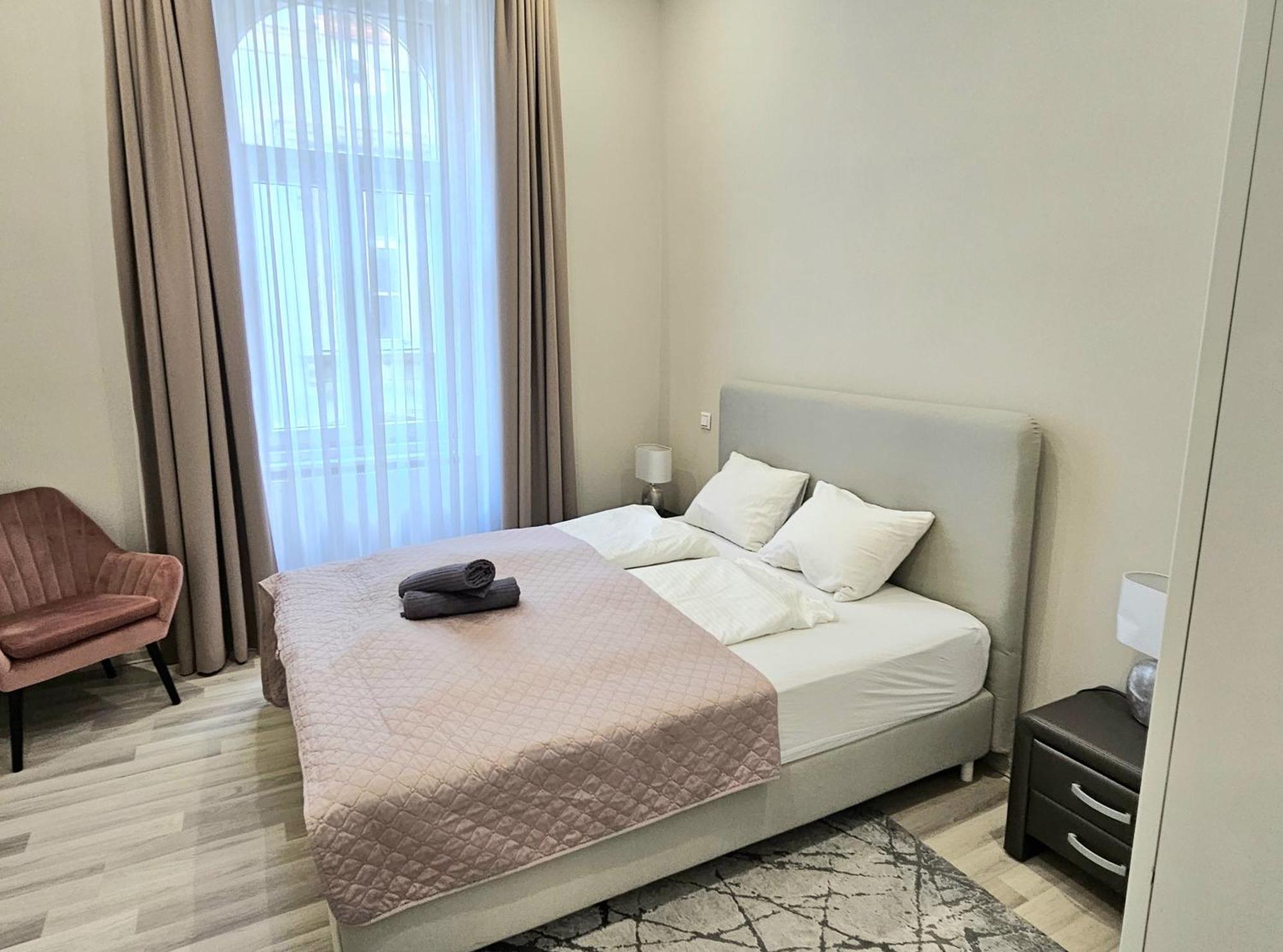 Designer Downtown Gem Leilighet Budapest Eksteriør bilde